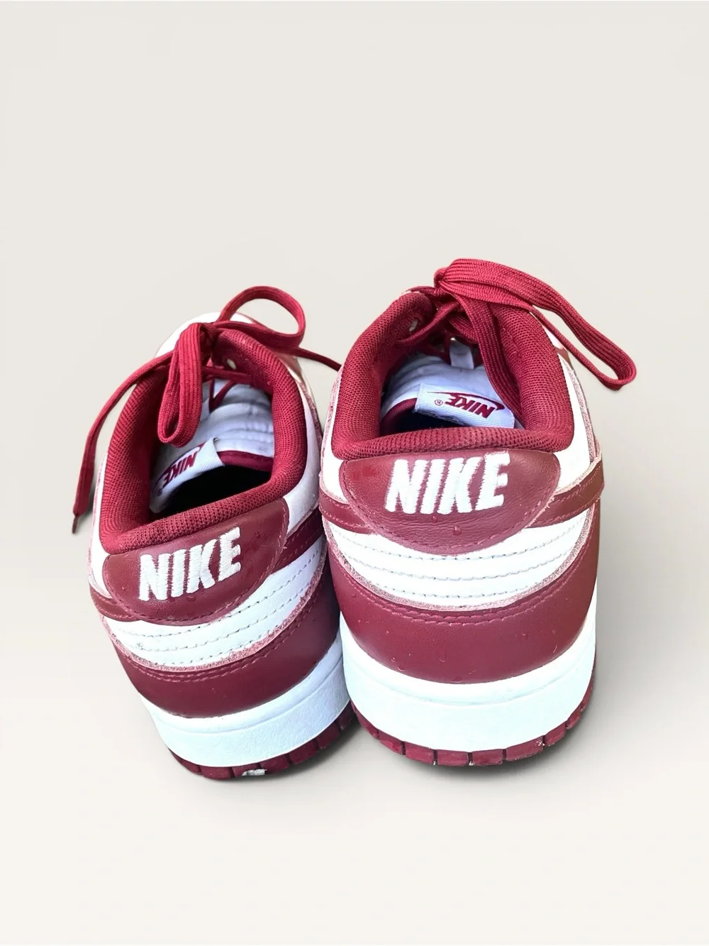 Nike Men's Low-Top Sneakers in Maroon and White, Size 11